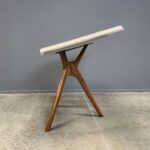 bookstand wood & concrete